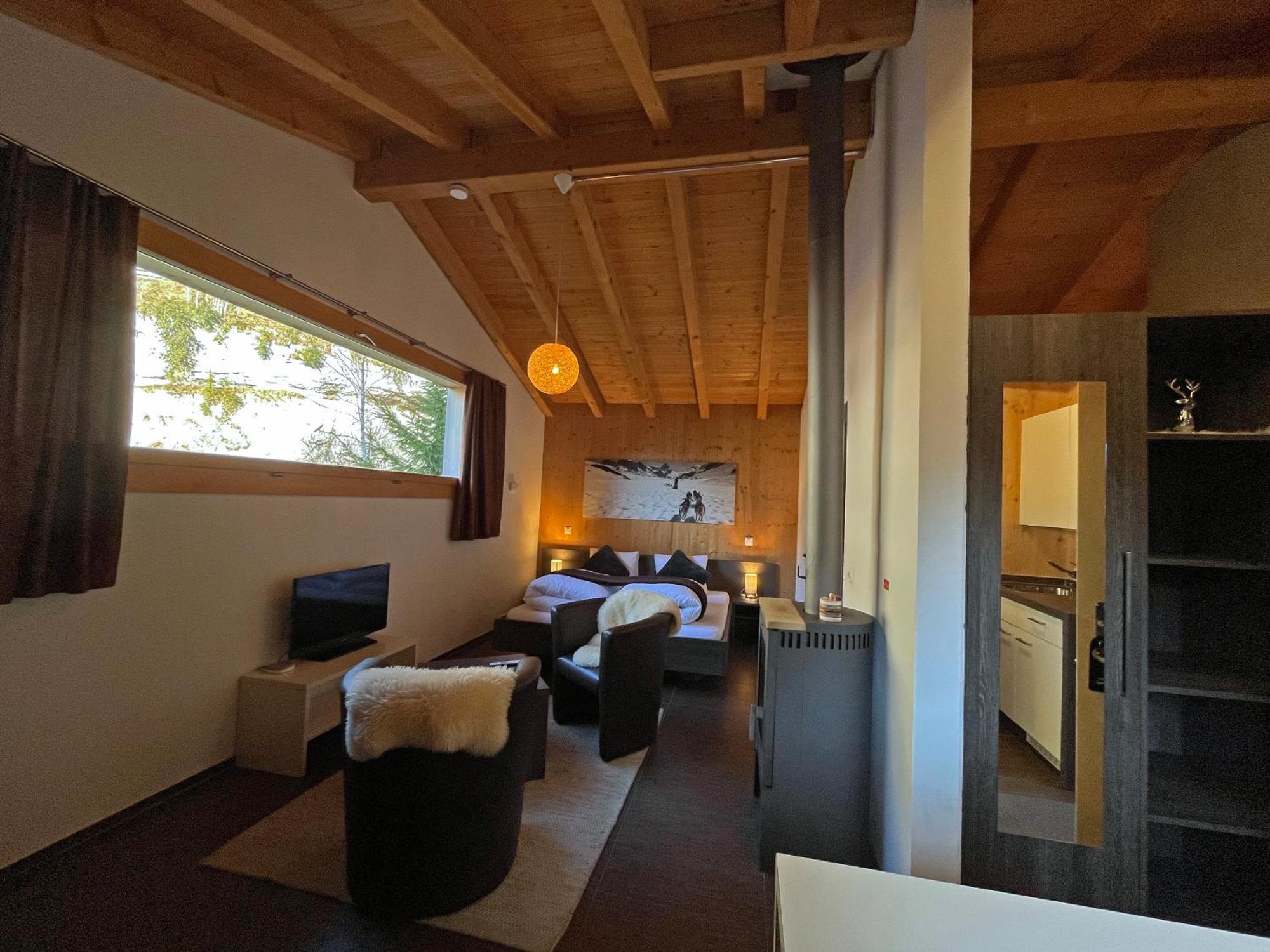 Huettenhotel Husky Lodge Muotathal Екстер'єр фото