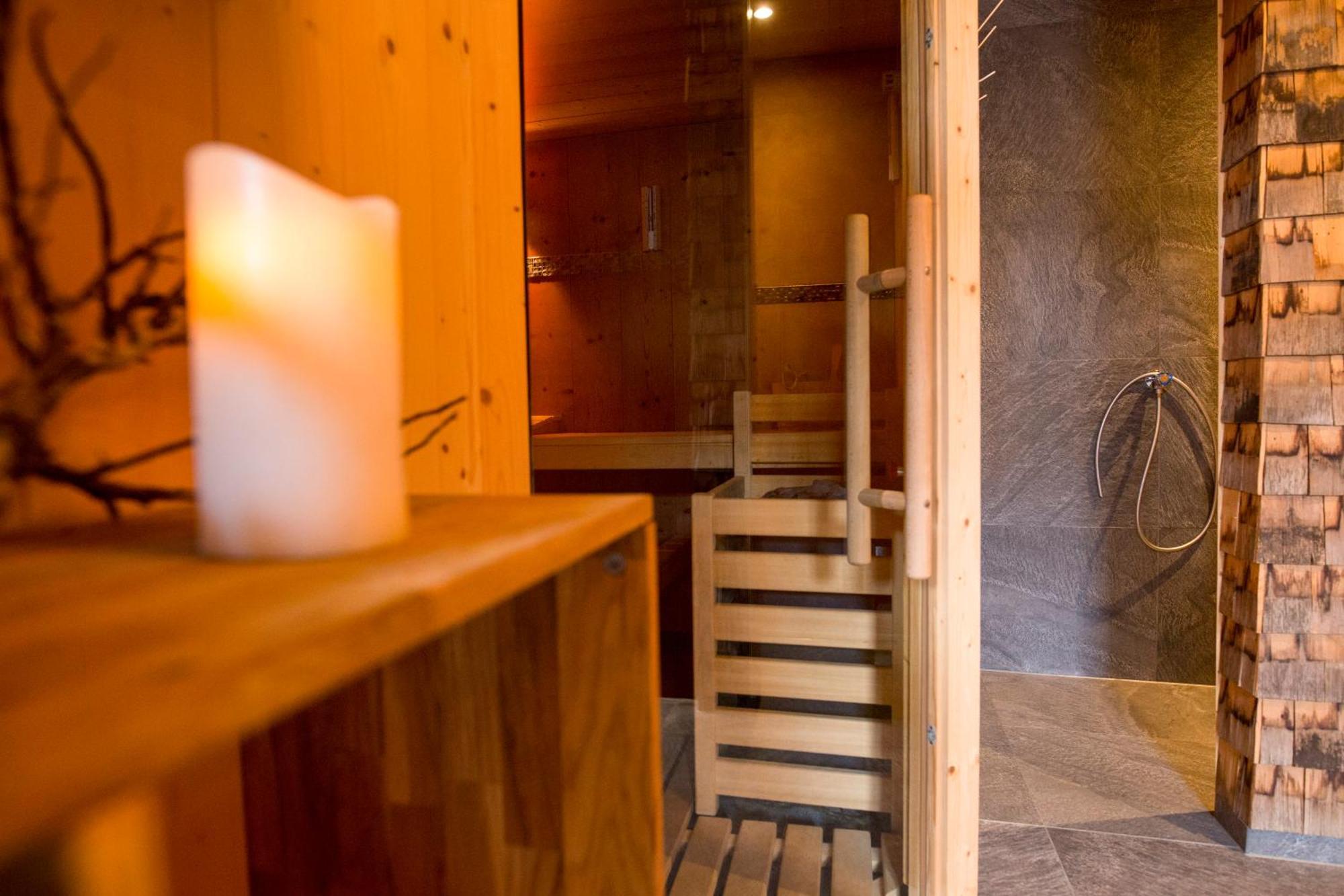Huettenhotel Husky Lodge Muotathal Екстер'єр фото