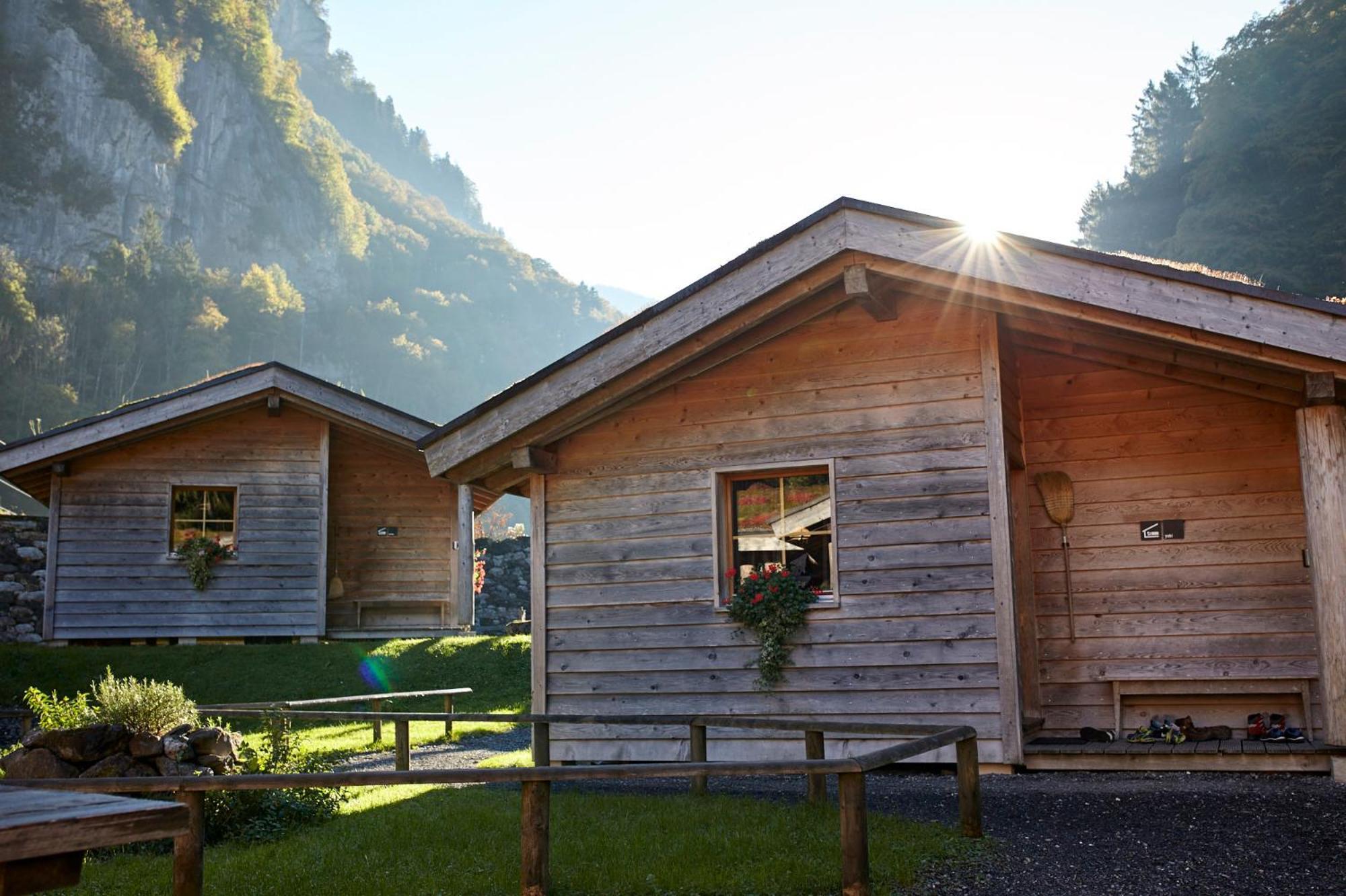Huettenhotel Husky Lodge Muotathal Екстер'єр фото