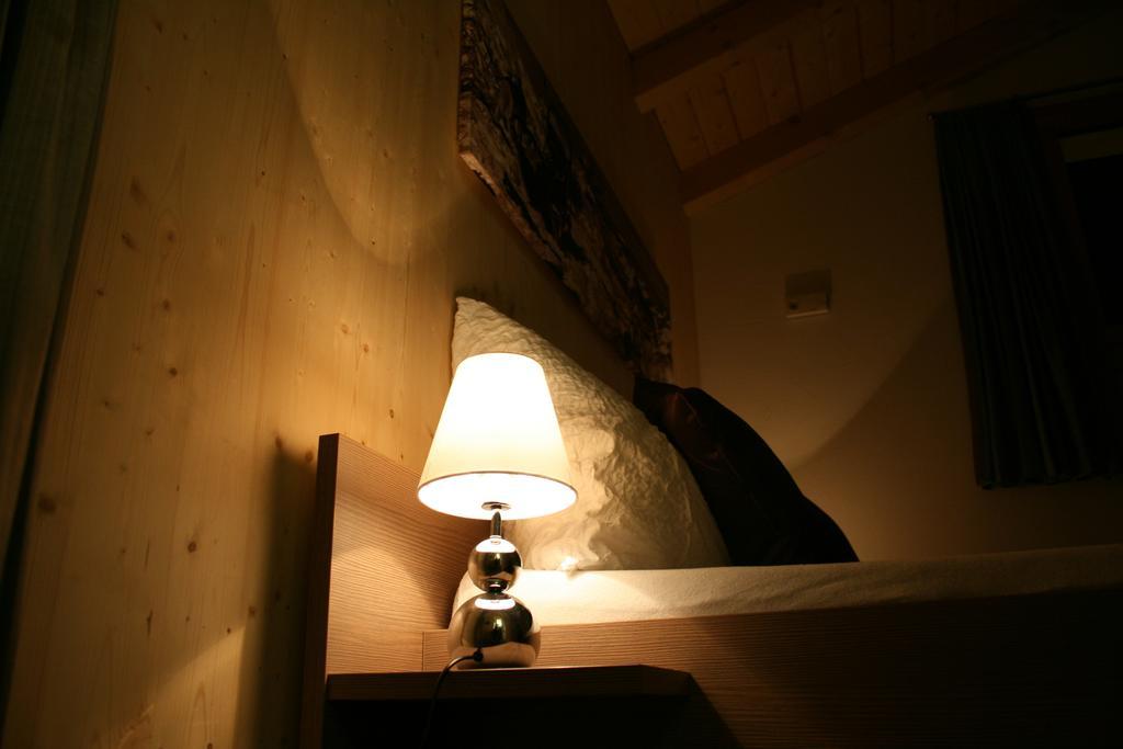 Huettenhotel Husky Lodge Muotathal Номер фото