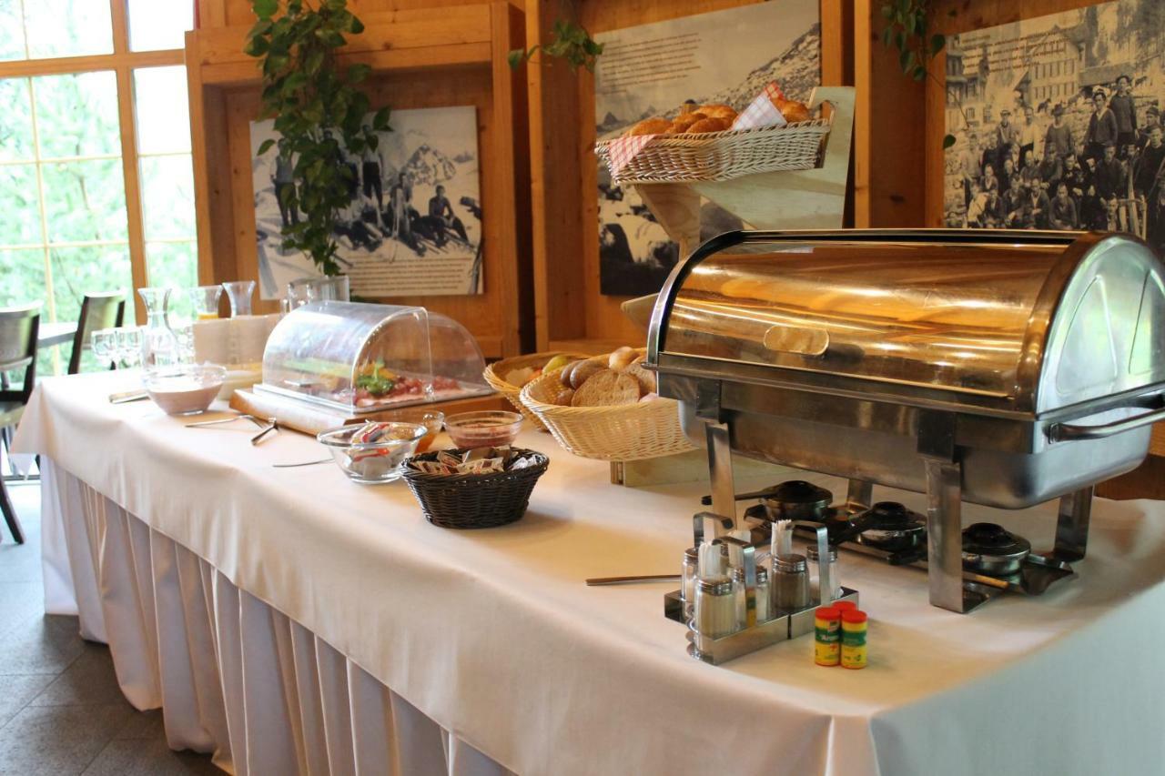 Huettenhotel Husky Lodge Muotathal Екстер'єр фото